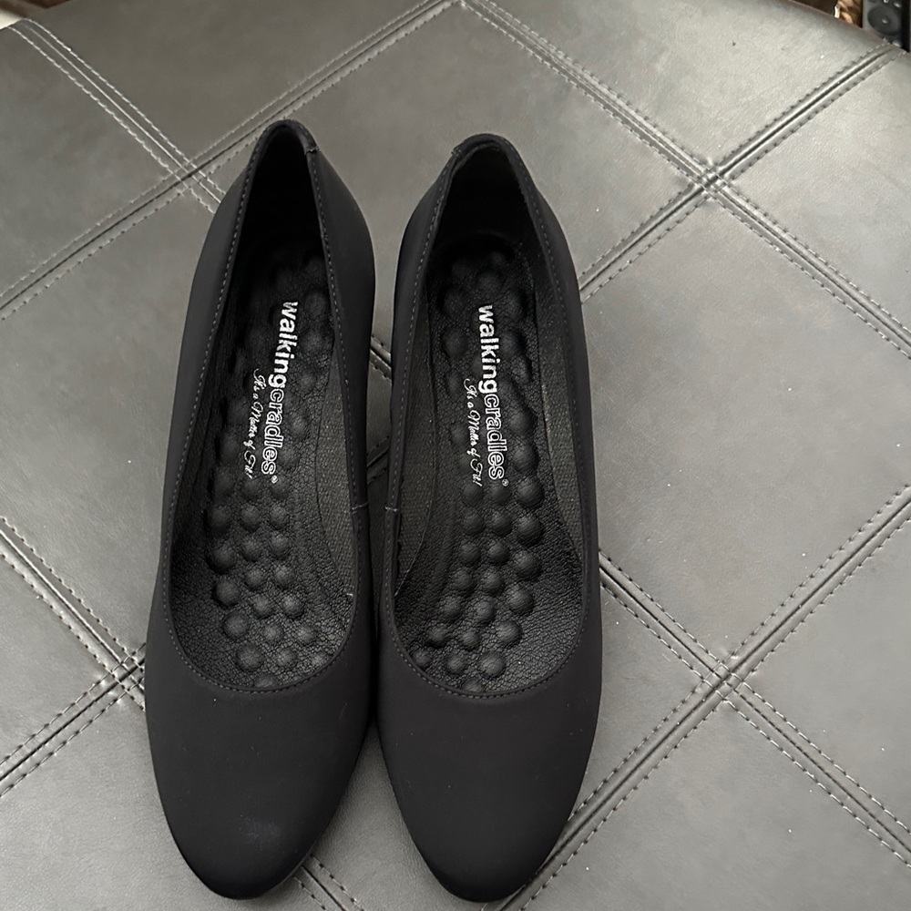 Walking Cradles Women's Black Flats